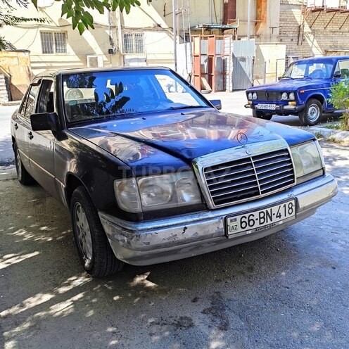 Mercedes E 200 1993, 300,111 km - 2.0 l - Yevlax