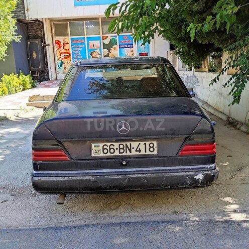 Mercedes E 200 1993, 300,111 km - 2.0 l - Yevlax