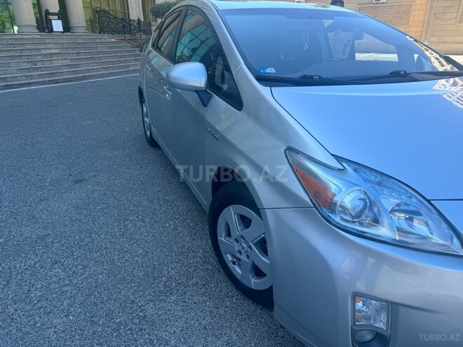 Toyota Prius 2011, 220,000 km - 1.8 л - Bakı