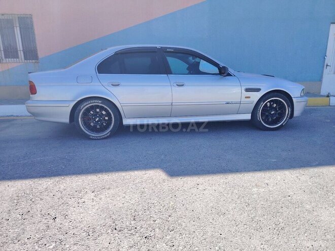 BMW 530 2001, 320,000 km - 3.0 л - Sumqayıt