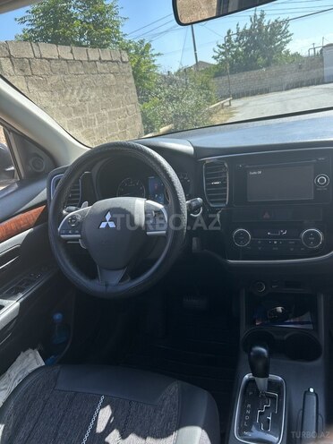 Mitsubishi Outlander 2014, 232,609 km - 2.4 l - Sumqayıt