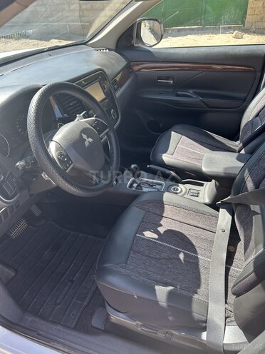 Mitsubishi Outlander 2014, 232,609 km - 2.4 l - Sumqayıt