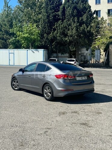 Hyundai Elantra 2018, 130,000 km - 2.0 l - Bakı
