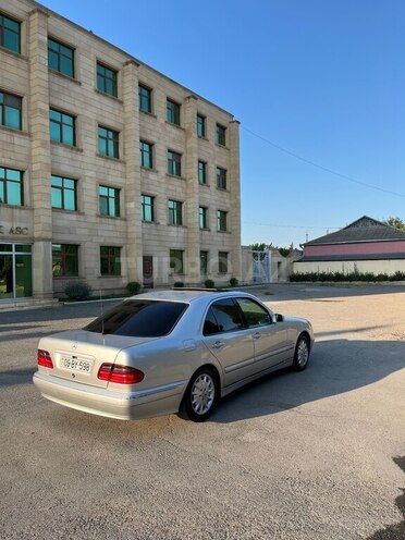 Mercedes E 270 2000, 506,468 km - 2.7 л - Bərdə