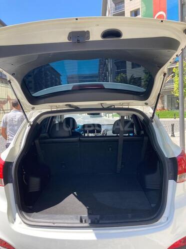 Hyundai ix35 2011, 835,000 km - 2.4 л - Bakı