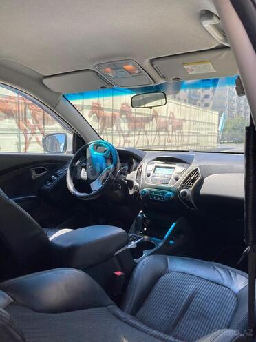 Hyundai ix35 2011, 835,000 km - 2.4 л - Bakı