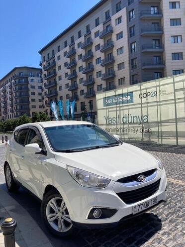 Hyundai ix35 2011, 835,000 km - 2.4 л - Bakı