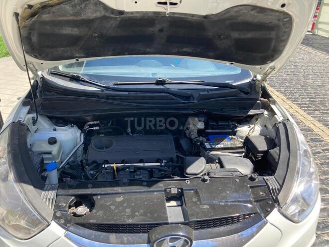 Hyundai ix35 2011, 835,000 km - 2.4 л - Bakı