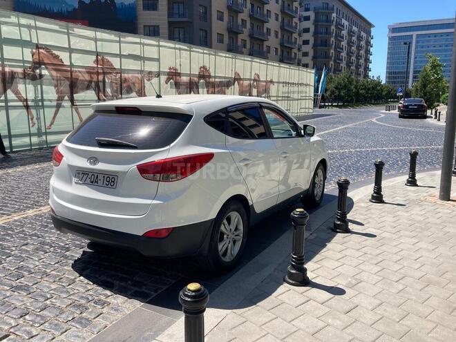 Hyundai ix35 2011, 835,000 km - 2.4 л - Bakı
