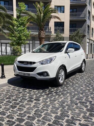 Hyundai ix35 2011, 835,000 km - 2.4 л - Bakı