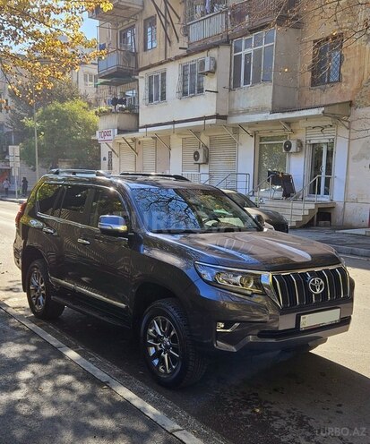 Toyota Land Cruiser Prado-8