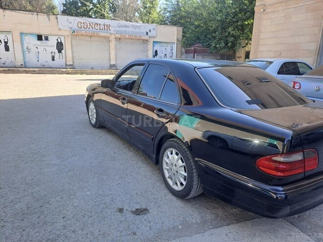 Mercedes E 200 2000, 380,000 km - 2.0 l - Yevlax