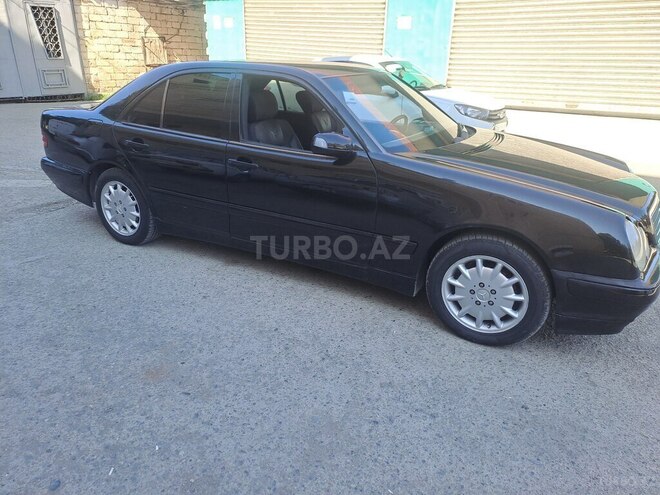 Mercedes E 200 2000, 380,000 km - 2.0 l - Yevlax
