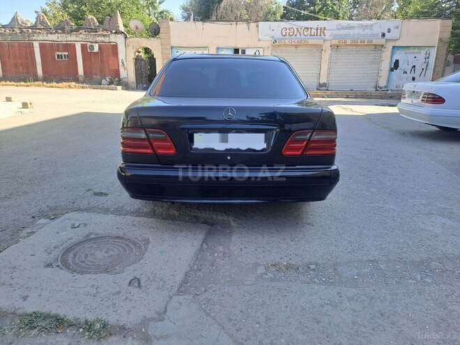 Mercedes E 200 2000, 380,000 km - 2.0 l - Yevlax