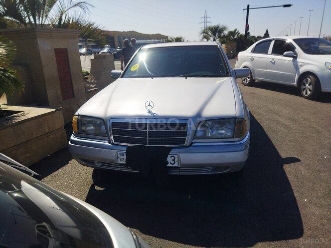 Mercedes C 250 d 1995, 123,800 km - 2.5 l - Gəncə