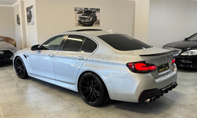BMW 528-9