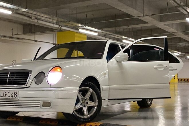 Mercedes E 220 d 1997, 52,431 km - 2.2 l - Gəncə