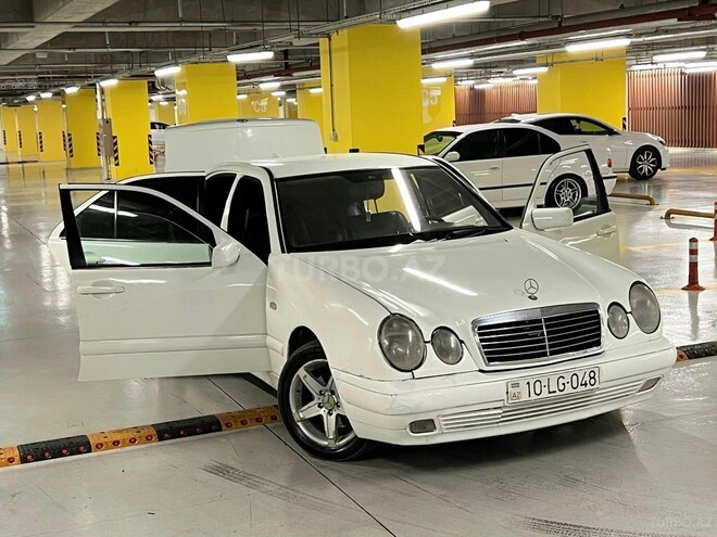 Mercedes E 220 d 1997, 52,431 km - 2.2 l - Gəncə