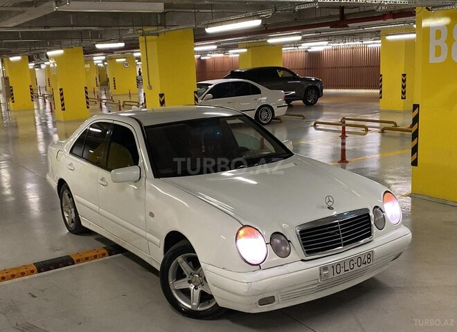 Mercedes E 220 d 1997, 52,431 km - 2.2 l - Gəncə