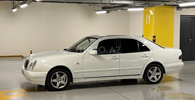 Mercedes E 220 d 1997, 52,431 km - 2.2 l - Gəncə
