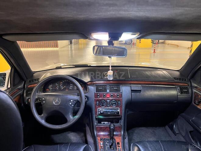 Mercedes E 220 d 1997, 52,431 km - 2.2 l - Gəncə