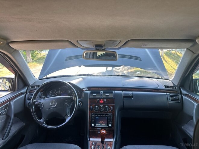 Mercedes E 270 2000, 561,880 km - 2.7 l - Quba