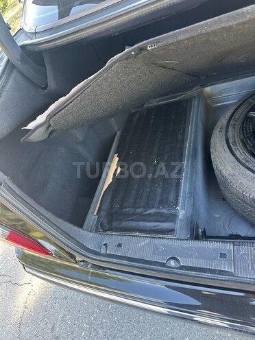 Mercedes E 270 2000, 561,880 km - 2.7 l - Quba