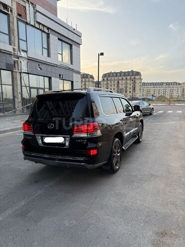 Lexus LX 570-11