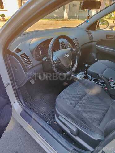 Hyundai i30 2009, 380,000 km - 1.4 l - Zaqatala
