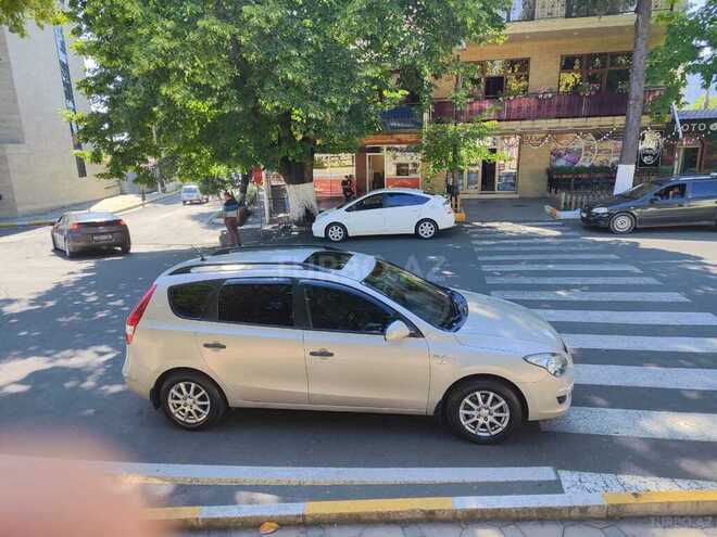 Hyundai i30 2009, 380,000 km - 1.4 l - Zaqatala