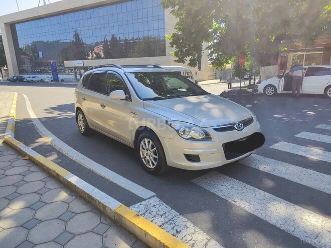 Hyundai i30 2009, 380,000 km - 1.4 l - Zaqatala