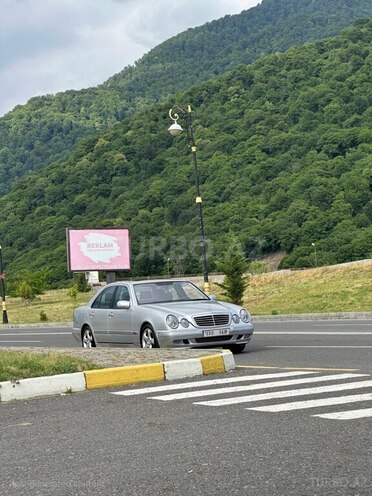 Mercedes E 270 2001, 365,000 km - 2.7 л - Qəbələ