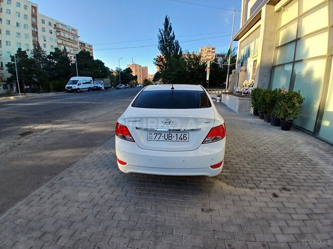 Hyundai Accent 2015, 177,500 km - 1.6 l - Bakı