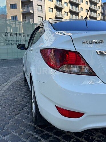 Hyundai Accent 2011, 200,000 km - 1.5 l - Bakı