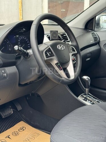 Hyundai Accent 2011, 200,000 km - 1.5 l - Bakı