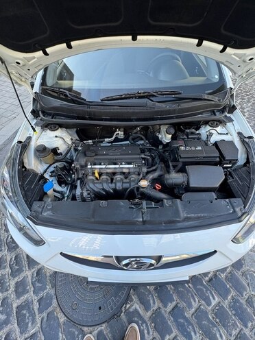 Hyundai Accent 2011, 200,000 km - 1.5 l - Bakı
