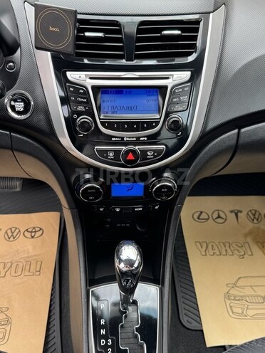 Hyundai Accent 2011, 200,000 km - 1.5 l - Bakı