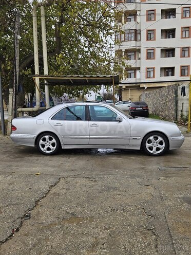Mercedes E 270 2001, 365,000 km - 2.7 л - Qəbələ