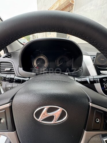 Hyundai Accent 2011, 200,000 km - 1.5 l - Bakı