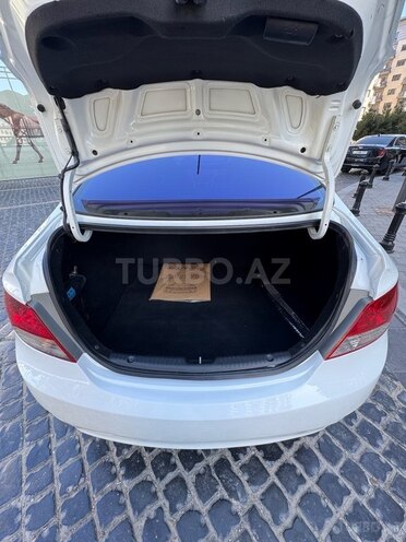 Hyundai Accent 2011, 200,000 km - 1.5 l - Bakı
