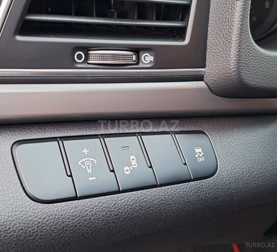 Hyundai Avante 2016, 104,500 km - 1.6 l - Bakı