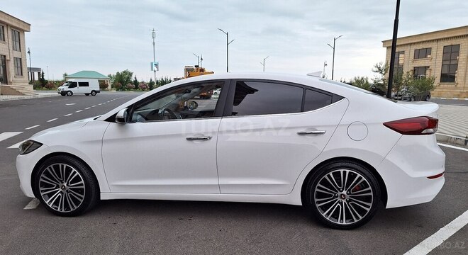Hyundai Avante 2016, 104,500 km - 1.6 l - Bakı