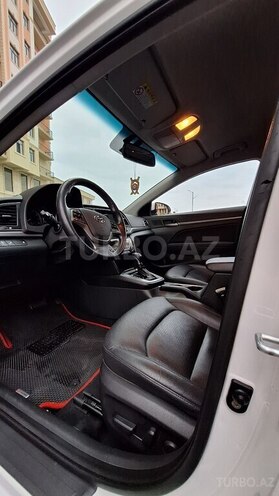 Hyundai Avante 2016, 104,500 km - 1.6 l - Bakı