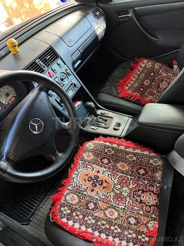 Mercedes C 180 2000, 176,029 km - 1.8 l - Yevlax
