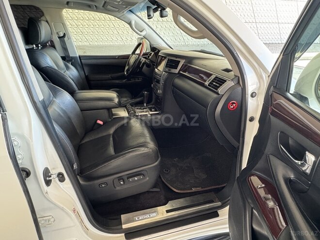 Lexus LX 570-11