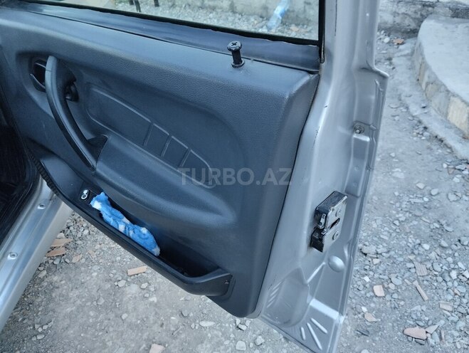 LADA (VAZ) 2115 2006, 235,142 km - 1.6 l - Ucar