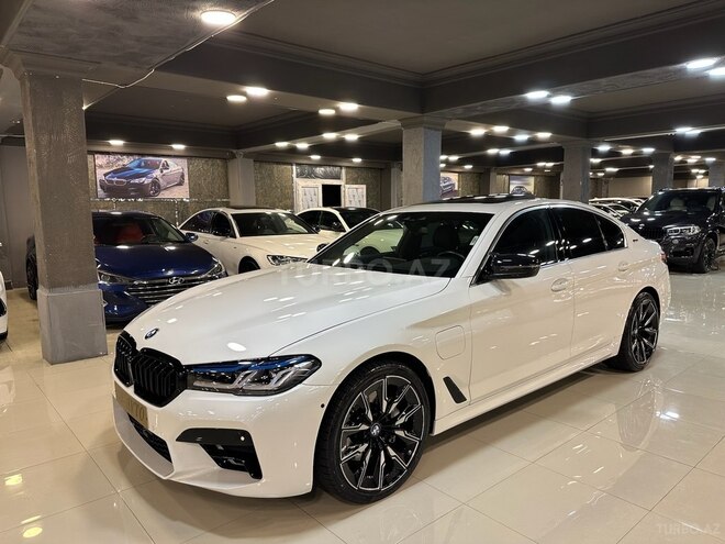BMW 530e-3
