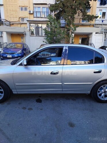 Hyundai Elantra 2002, 255,000 km - 2.0 l - Bakı