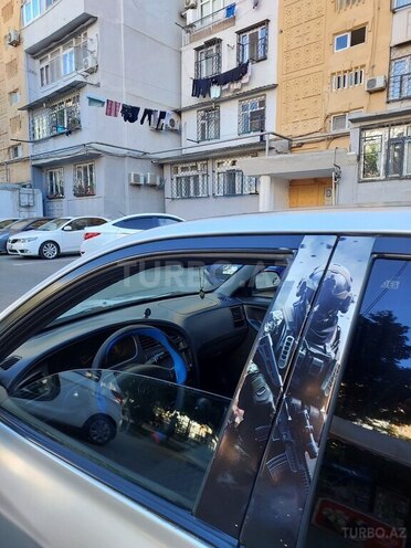 Hyundai Elantra 2002, 255,000 km - 2.0 l - Bakı