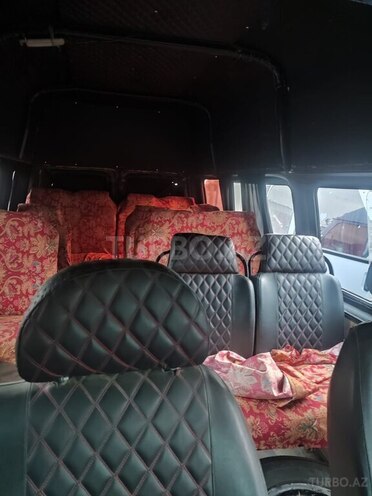 Ford Transit-6